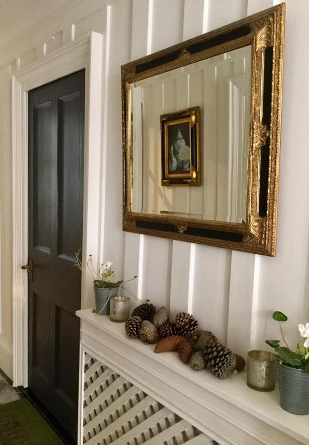 Fabulous Apartment In Historic House In Ст. Обин Экстерьер фото